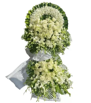 Tưởng Niệm – kệ hoa phân ưu trắng kem