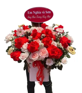 Dịu Dàng Thôi – hộp hoa hồng đỏ