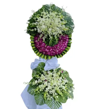 Miền Ký Ức – kệ hoa phân ưu trắng hồng
